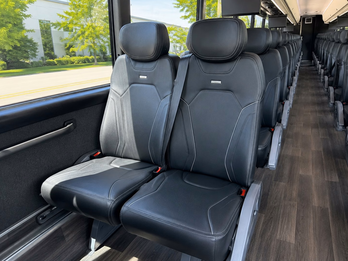 bridal party transportation to bellevue s most beautiful wedding venues