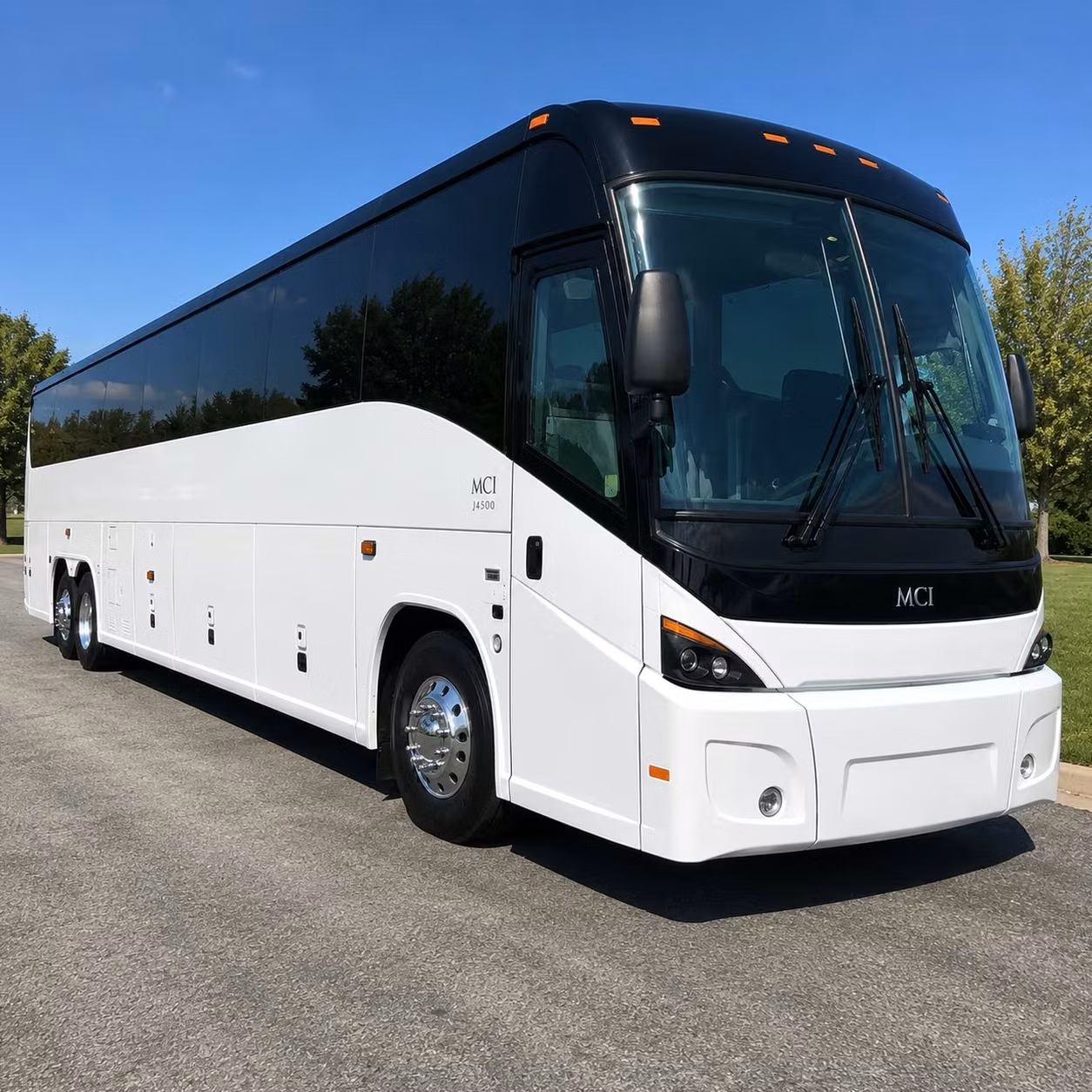 charter bus and minibus rentals for climate pledge arena and t mobile park concert nights