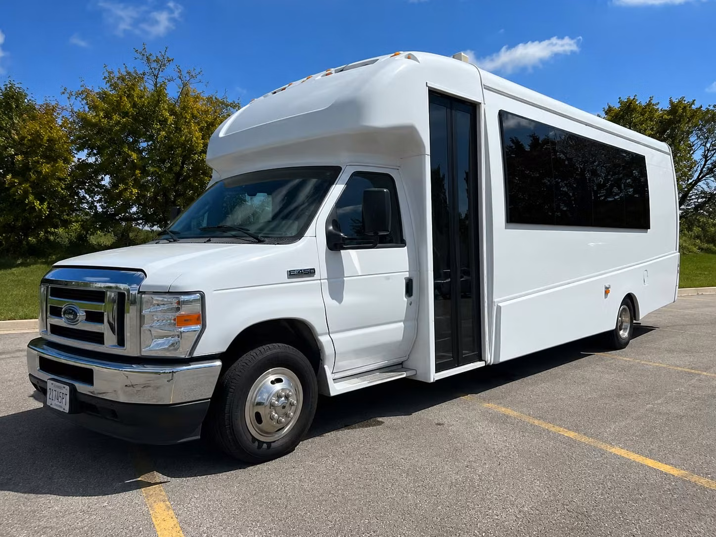 party bus and charter bus options for lumen field concerts and events