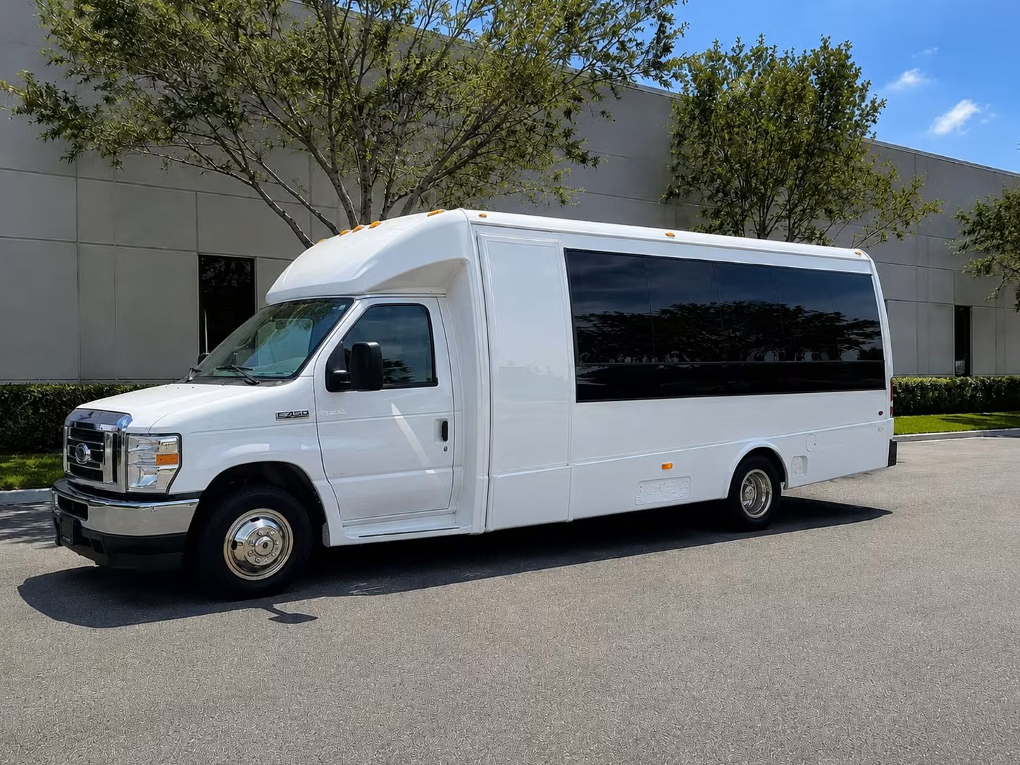 school field trip bus rentals in bellevue
